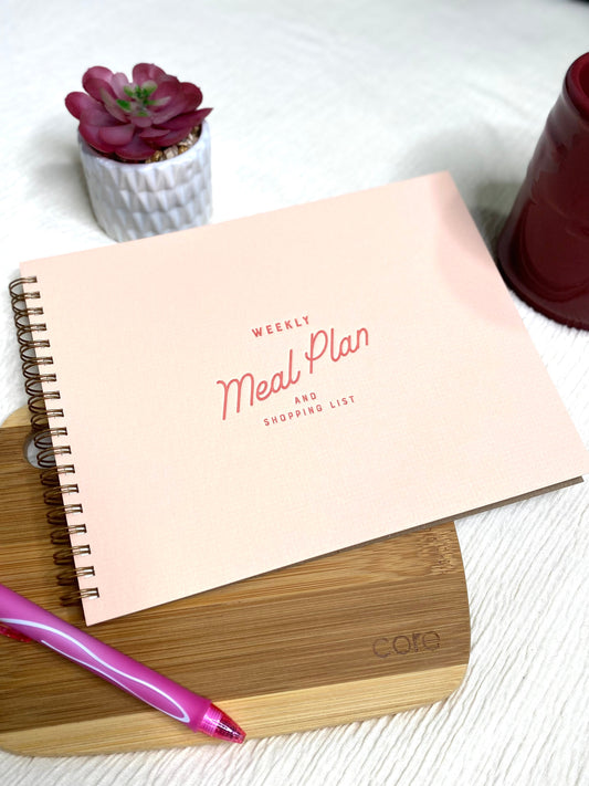 Retro Weekly Meal Planner in peach